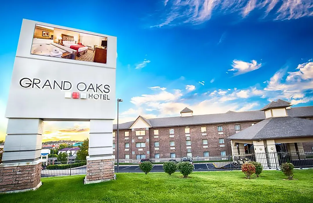 Grand Oaks Hotel-1