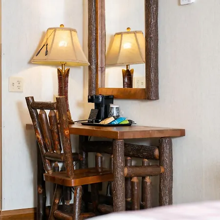Lodge Of The Ozarks-2